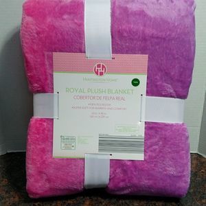 Huntington Home | Bedding | Barbie Pink Royal Plush Blanket Twin One More  Is Available | Poshmark